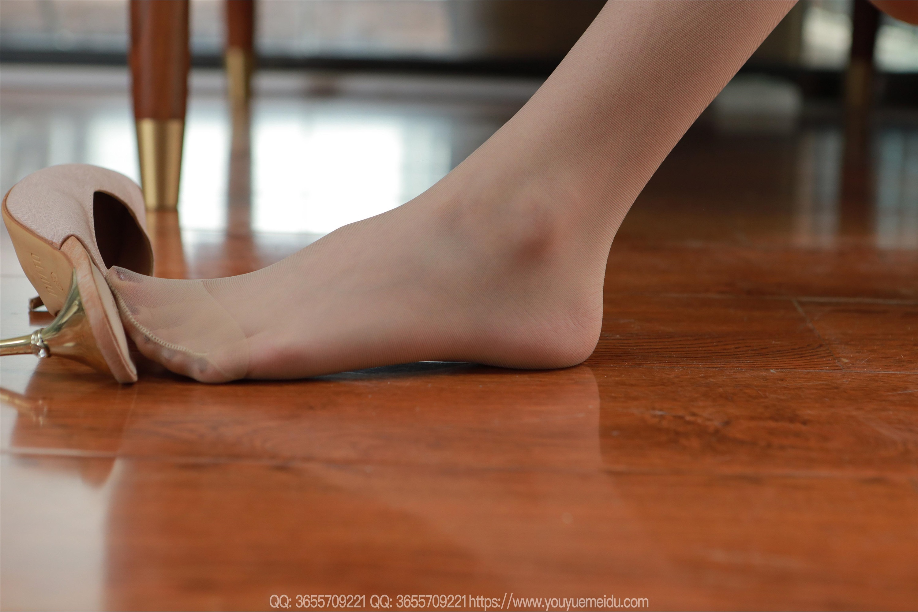 IESS异思趣向  2025.04.25 丝享家 2037 团团《粉色OL（上）》